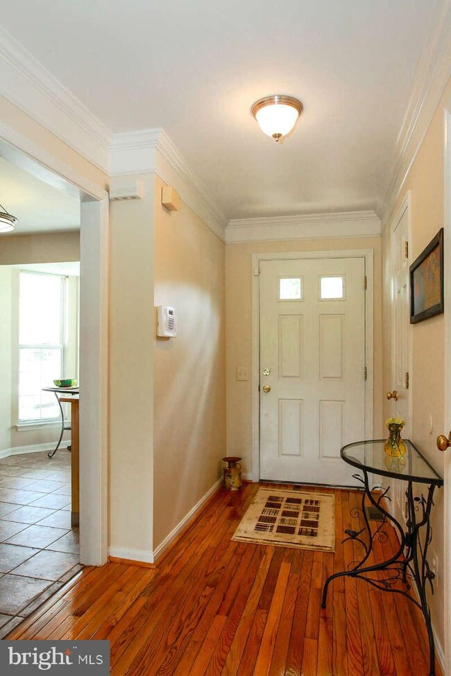 16808 Jed Forest Ln, Woodbridge, VA 22191 - photo 4