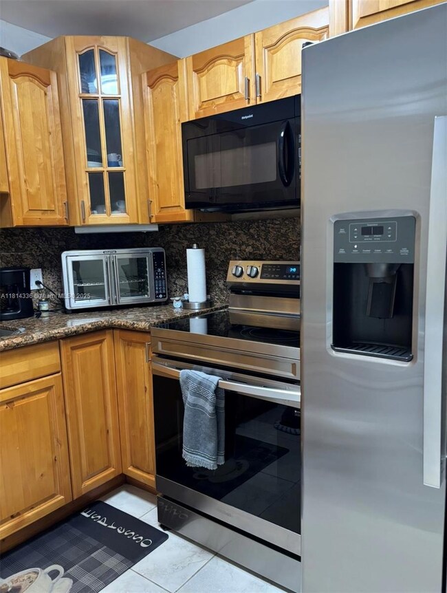 251 SW 132nd Way unit 306H, Pembroke Pines, FL 33027 - photo 6