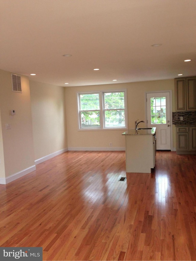 8667 Oak Rd, Parkville, MD 21234 - photo 6