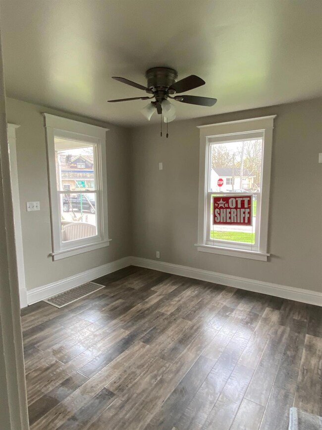 68 Lansing St, La Porte, IN 46350 - photo 5