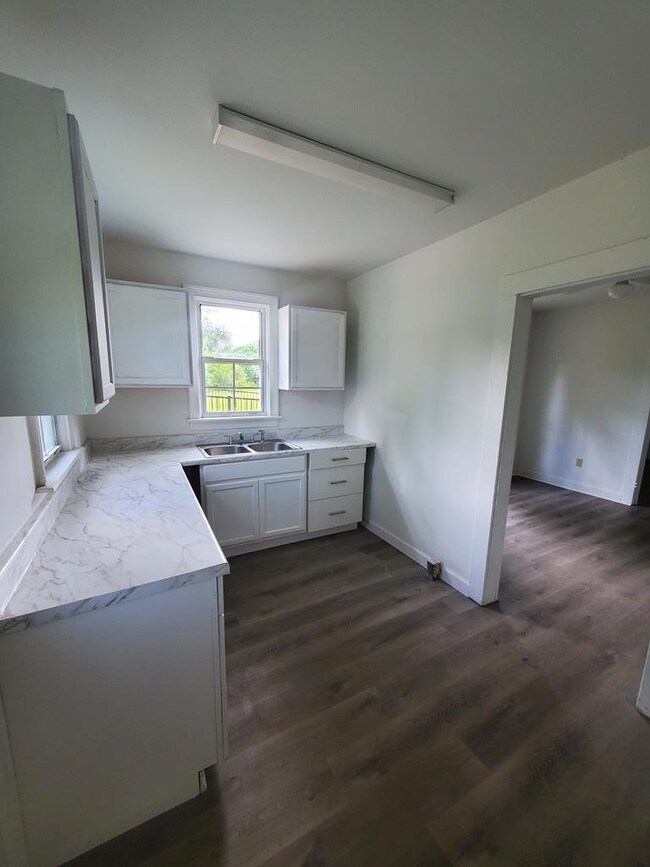 908 N Jackson St, Albany, GA 31701 - photo 6