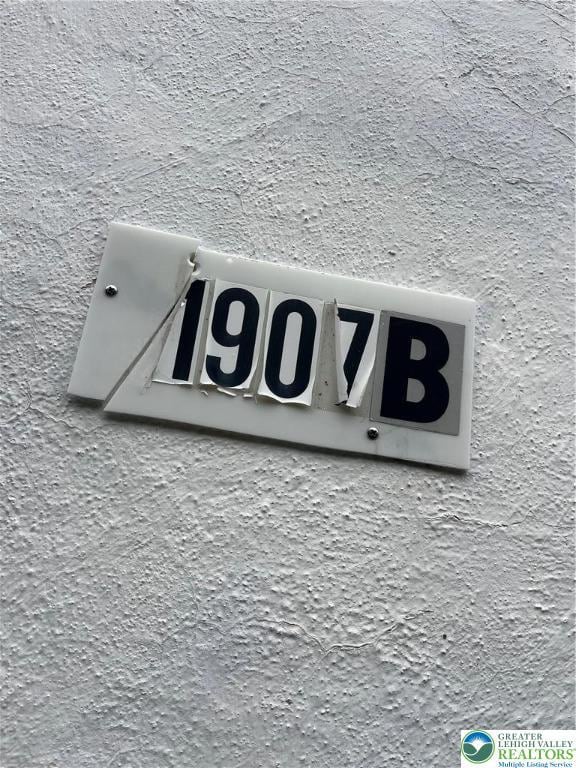 1907 Willow Park Rd unit B, Bethlehem, PA 18020 - photo 2