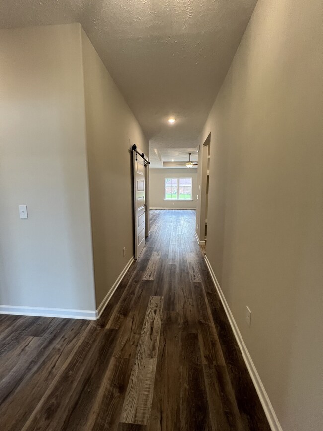 155 Reynard St, Manchester, TN 37355 - photo 3