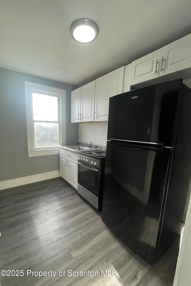 320 New York St unit 3, Scranton, PA 18509 - photo 2