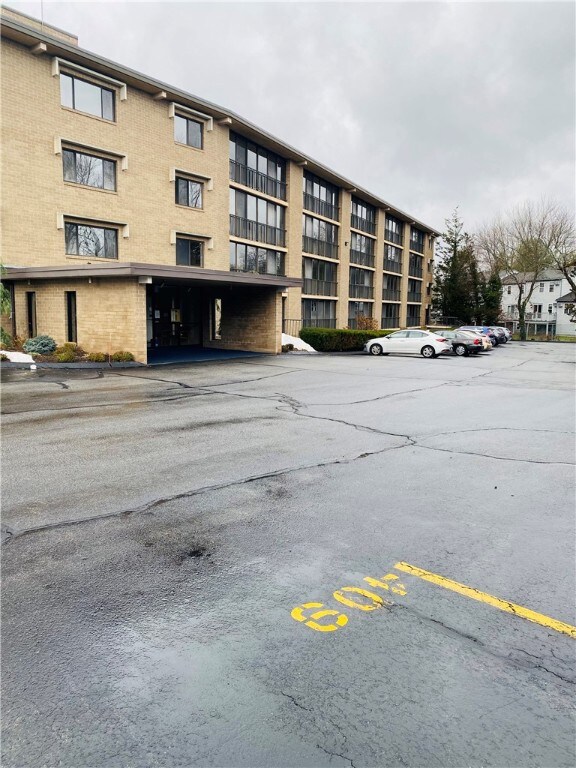 650 E Greenwich Ave unit 5-409, West Warwick, RI 02893 - photo 3