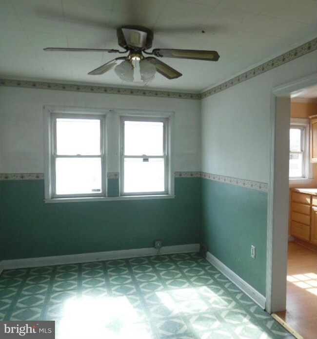 1059 Church St, Brooklyn, MD 21225 - photo 4
