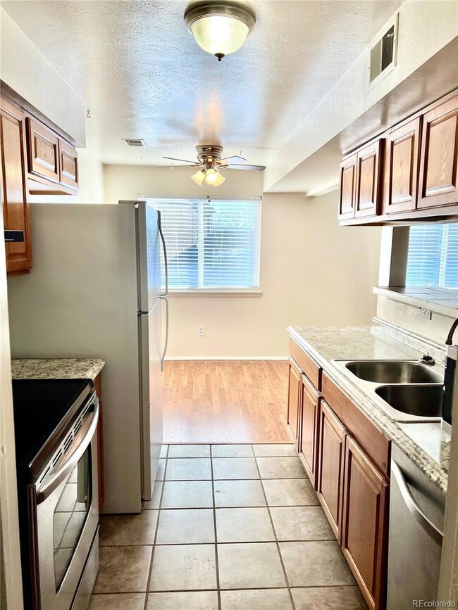 7700 W Glasgow Place unit 19A, Littleton, CO 80128 - photo 6