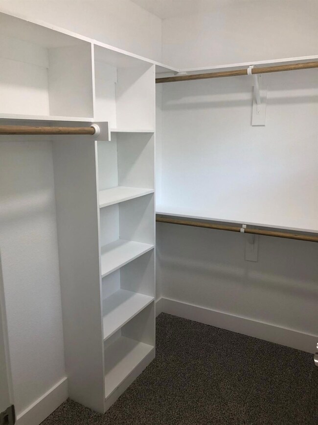 903 W Collins St, Denison, TX 75020 - photo 5