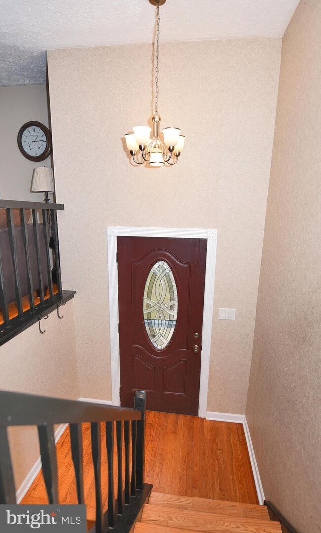 7 Hillsleigh Ct, Nottingham, MD 21236 - photo 4