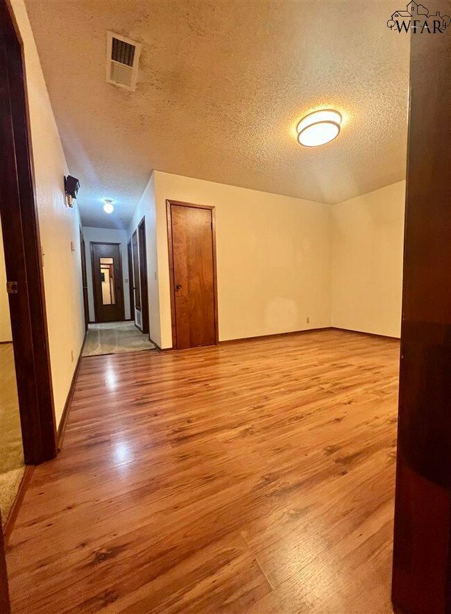 1429 Christine Rd, Wichita Falls, TX 76302 - photo 5