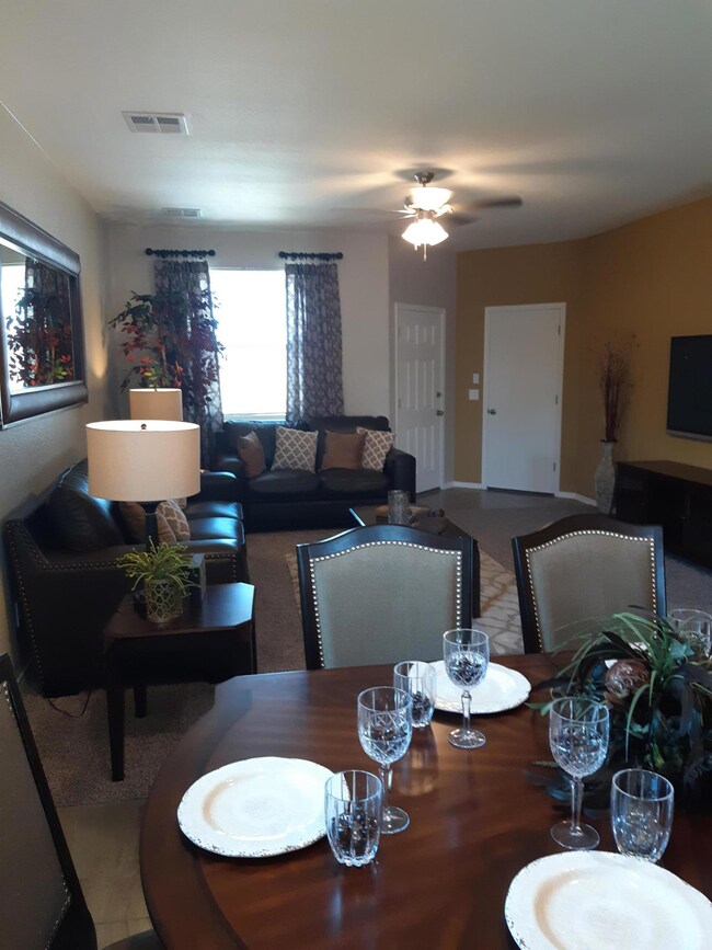 456 Sun Temple Rd, Socorro, TX 79927 - photo 2