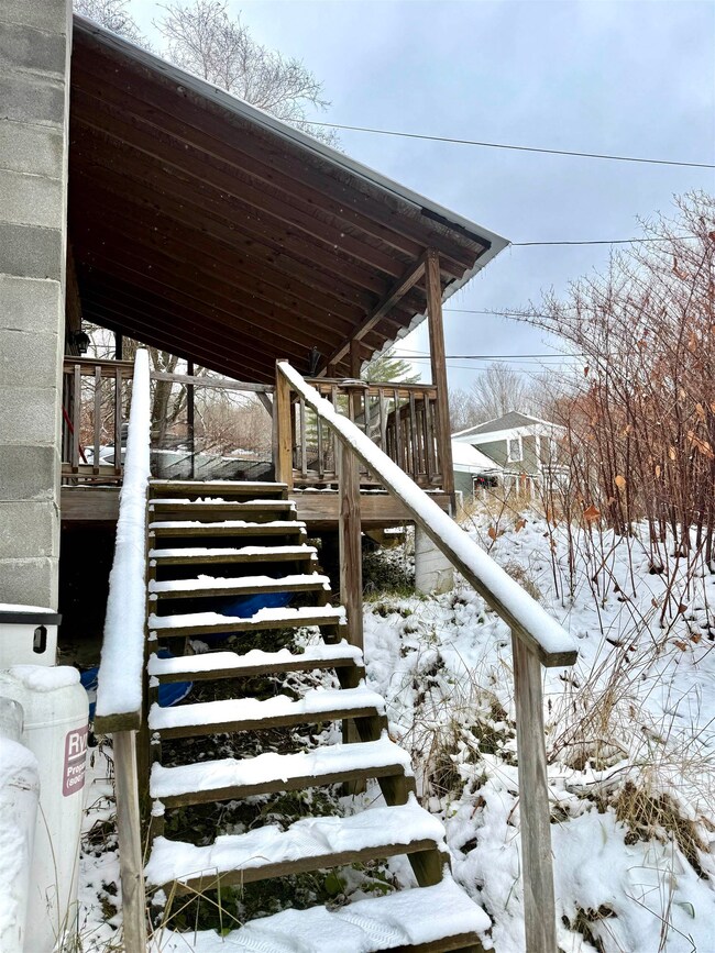 25 Maillet Rd, Lunenburg, VT 05906 - photo 5