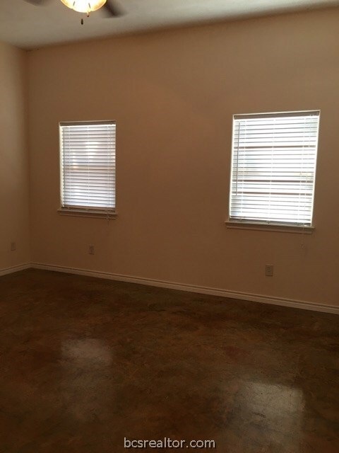 3933 Riverside Pkwy unit 3935 A3, Bryan, TX 77807 - photo 7