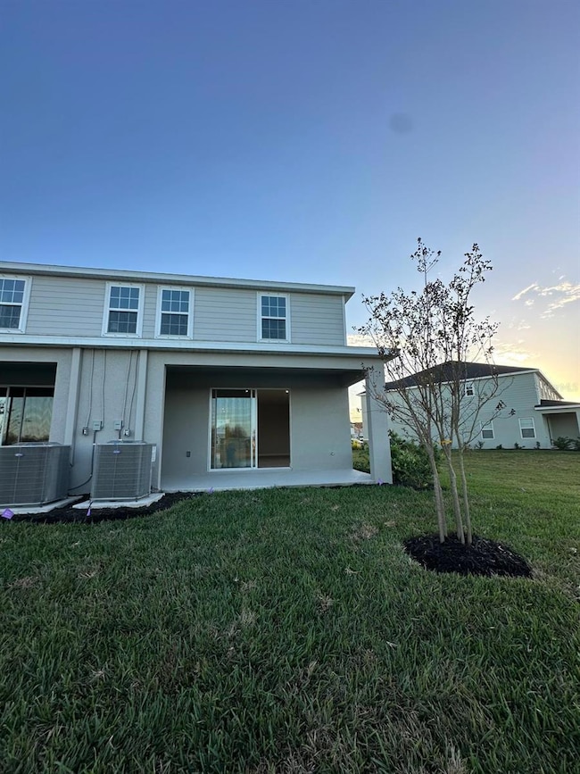 12378 Amber Creek Cir, Lakewood Ranch, FL 34211 - photo 3