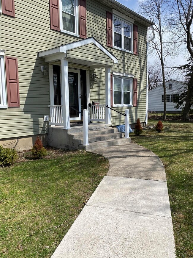 22 Grove St, Potsdam, NY 13676 - photo 4