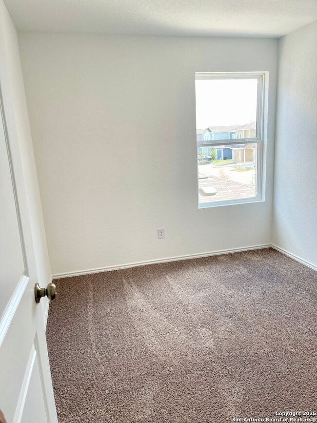 10914 Presa Way, San Antonio, TX 78223 - photo 5