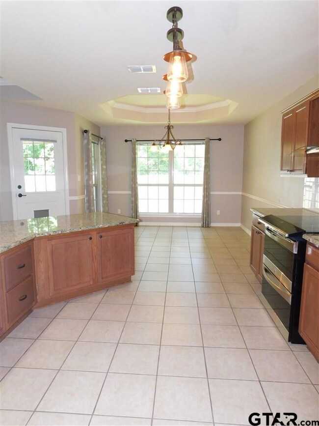 421 421 W Cumberland Rd unit 204, Tyler, TX 75703 - photo 6