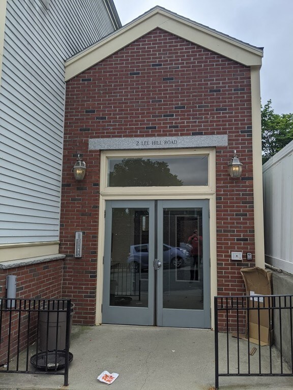 2 Lee Hill Rd unit 4, Roslindale, MA 02131 - photo 3