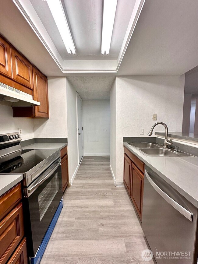 611 SW 5th Ct unit A401, Renton, WA 98057 - photo 5