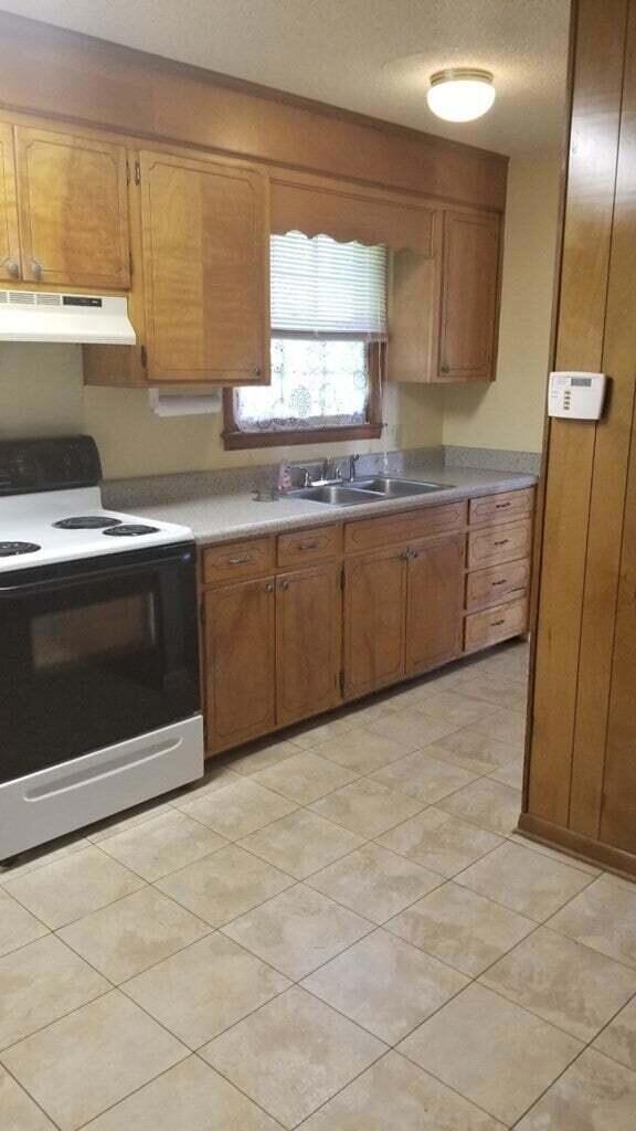 EIS112 Kitchen