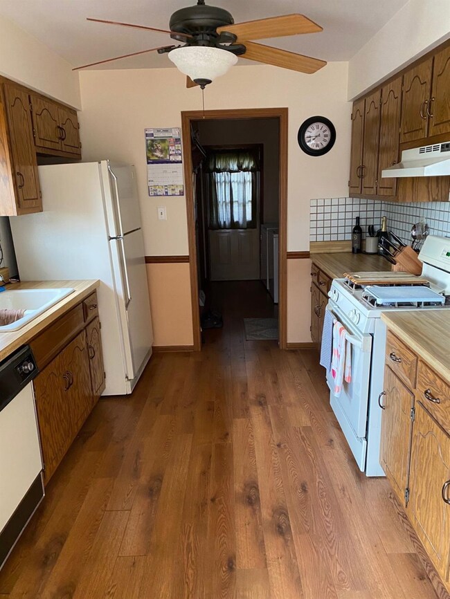 8979 Clark Place, Crown Point, IN 46307 - photo 6