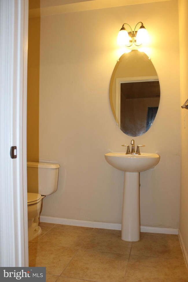 23219 Observation Dr, Clarksburg, MD 20871 - photo 5