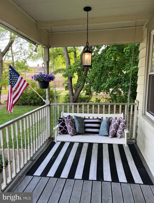 21 W Franklin Ave, Collingswood, NJ 08108 - photo 2