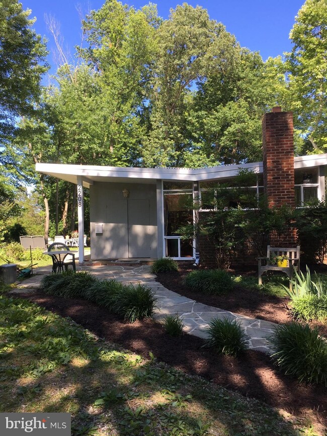 2208 Marthas Rd, Alexandria, VA 22307 - photo 7