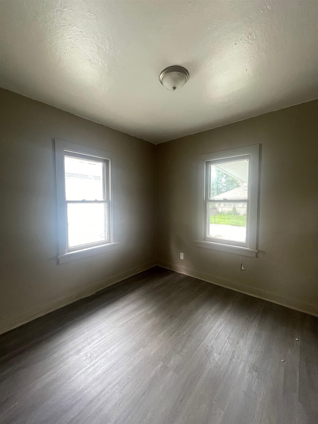 745 Freeman Ave, Flint, MI 48507 - photo 6