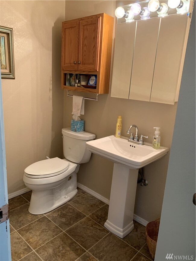 1612 N Aurora Ave, East Wenatchee, WA 98802 - photo 7