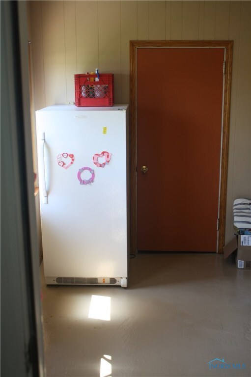 entry way -mud room