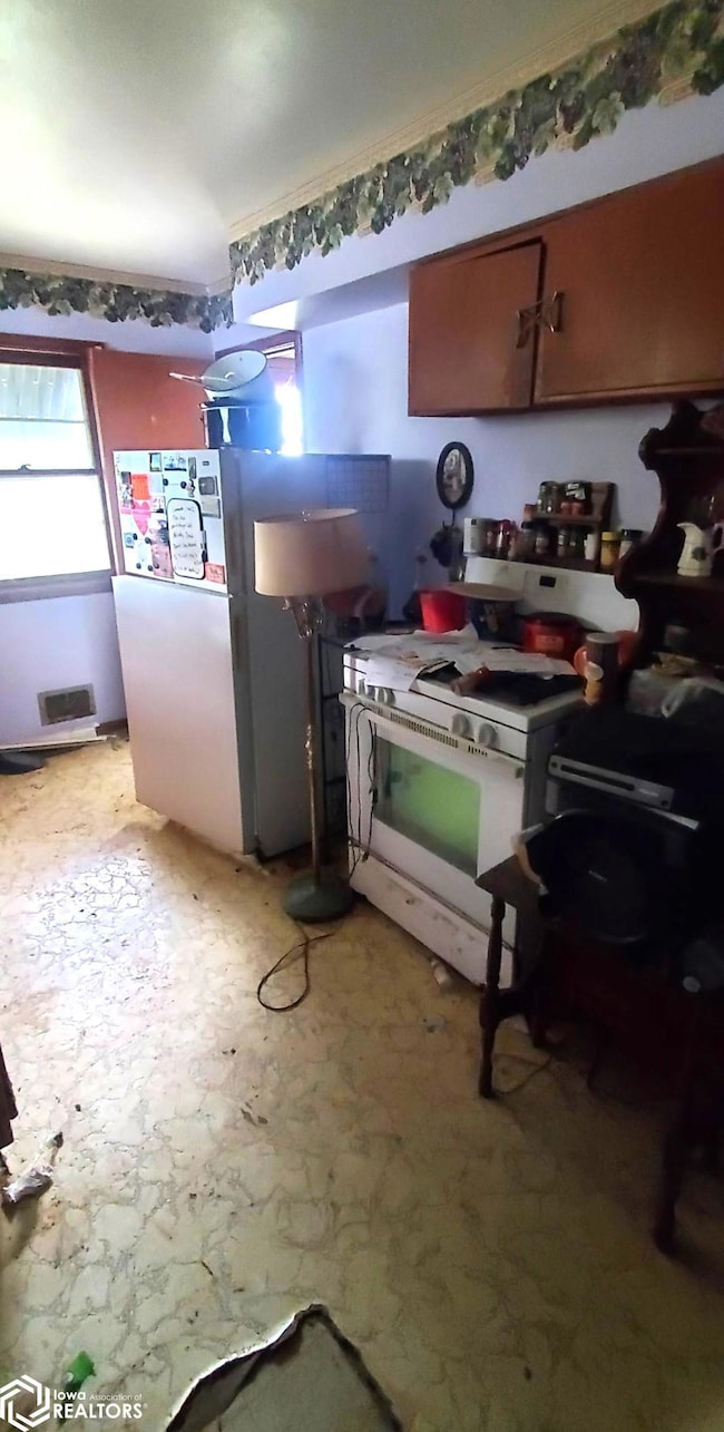 507 King St, Blockton, IA 50836 - photo 4