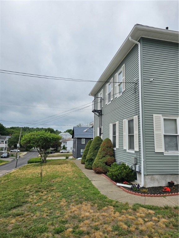 37 Pleasant St, West Warwick, RI 02893 - photo 2