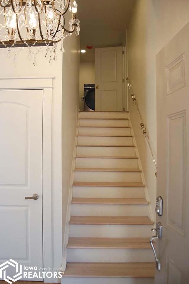 51 E Broadway Ave unit 101, Fairfield, IA 52556 - photo 5