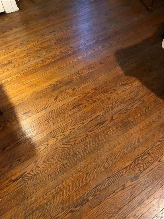 Close up of living room floors!