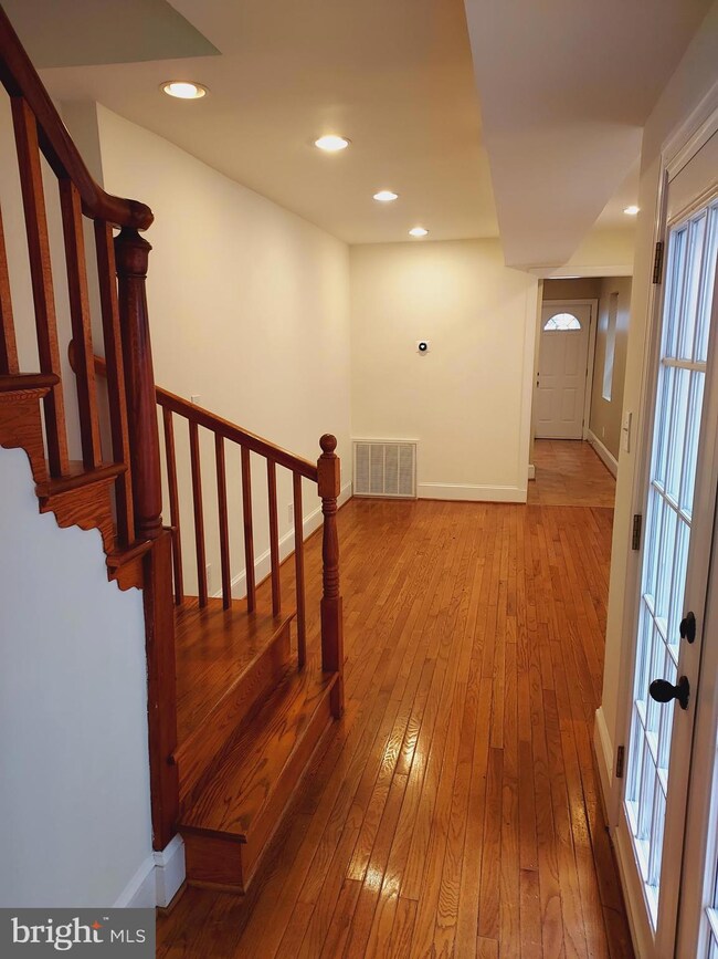 235 S Ann St, Baltimore, MD 21231 - photo 6