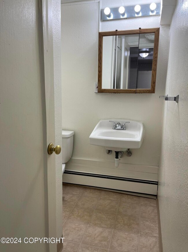 3904 Northwood Dr unit A, Anchorage, AK 99517 - photo 7