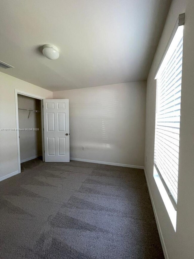 9018 S Castle Cir, Labelle, FL 33935 - photo 5