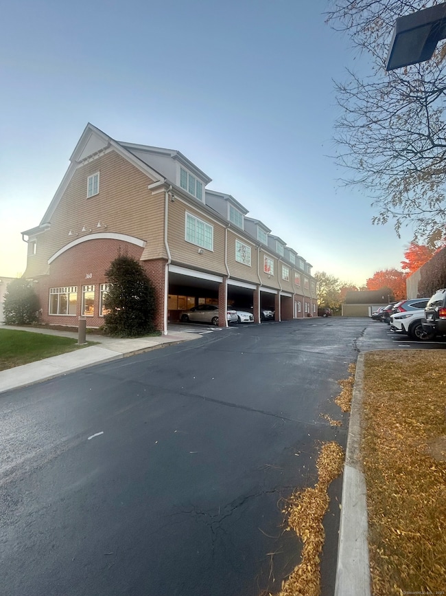 360 Westport Ave unit 1, Norwalk, CT 06851 - photo 2