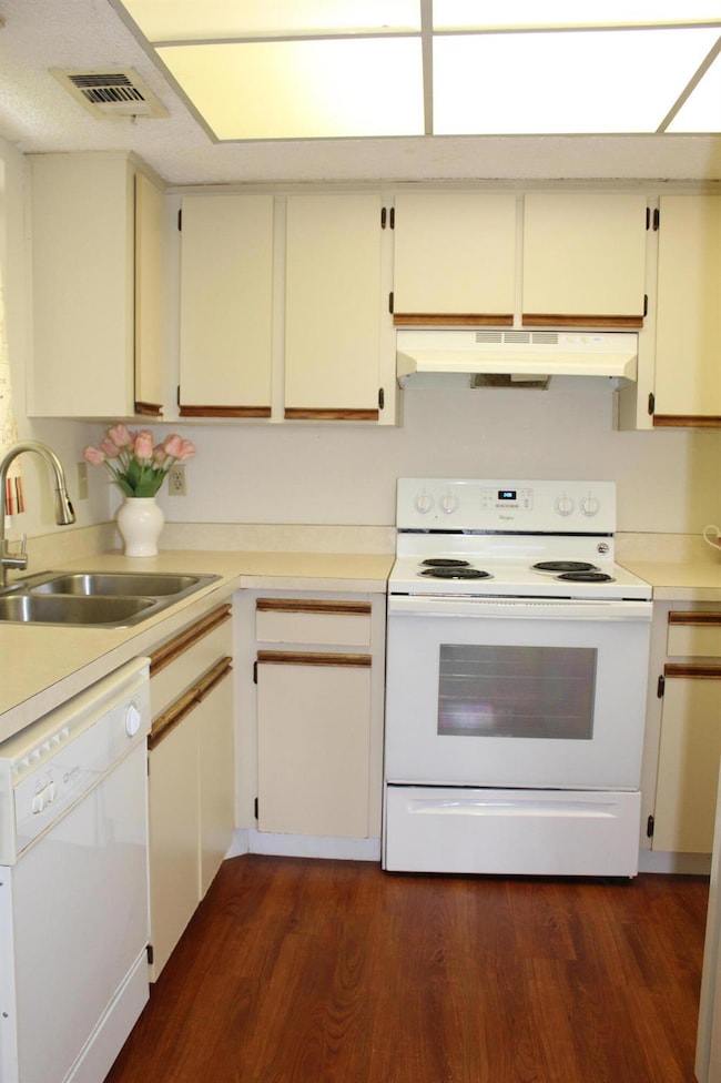 1522 SE Royal Green Cir unit P-204, Port Saint Lucie, FL 34952 - photo 5