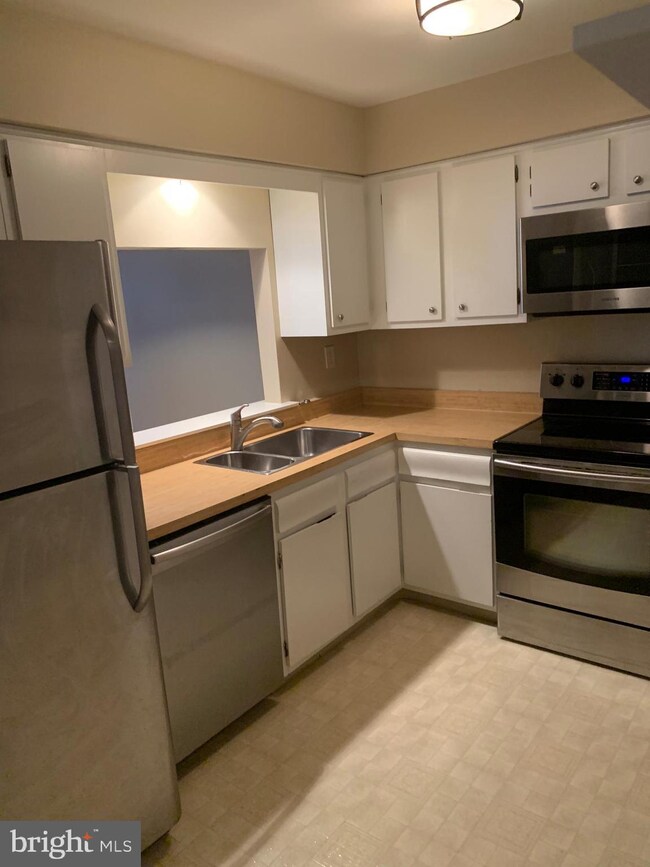 1218B Crosshill Ct, Lansdale, PA 19446 - photo 5