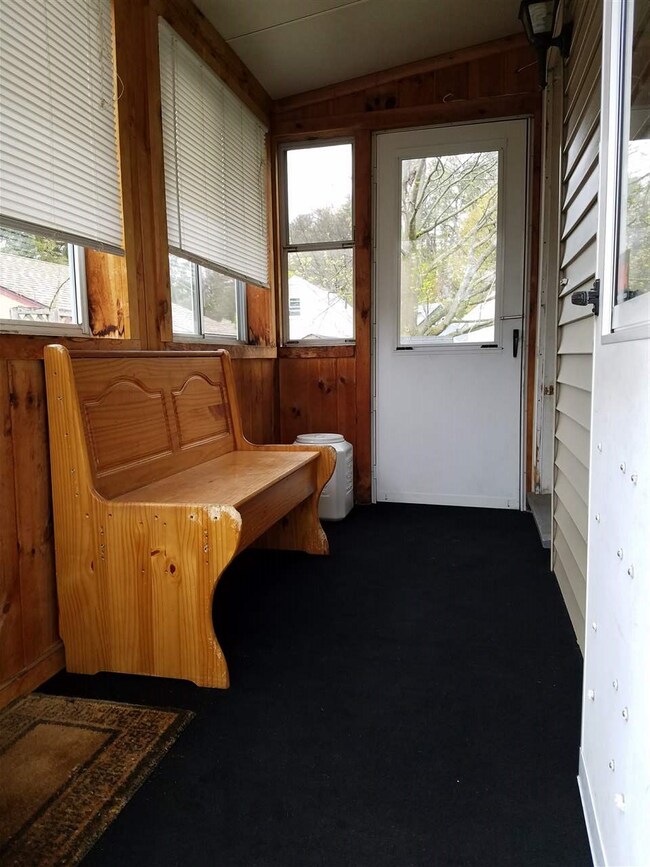 110 Bow St, Manchester, NH 03103 - photo 4