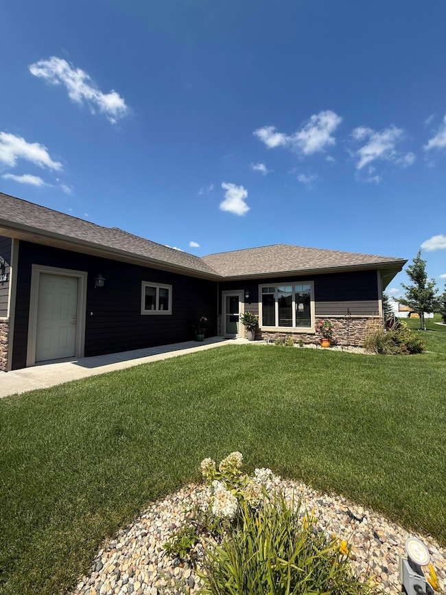 1816 Quiett Ln, Mitchell, SD 57301 - photo 3