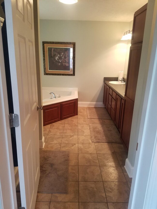 225 Ashley Square, Harrodsburg, KY 40330 - photo 3