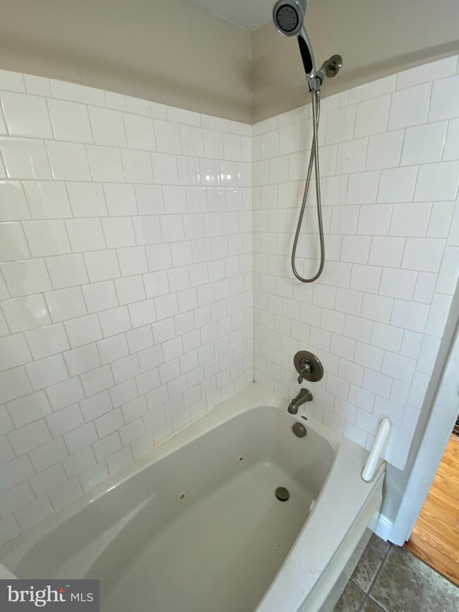 637 Wyeth St, Baltimore, MD 21230 - photo 5