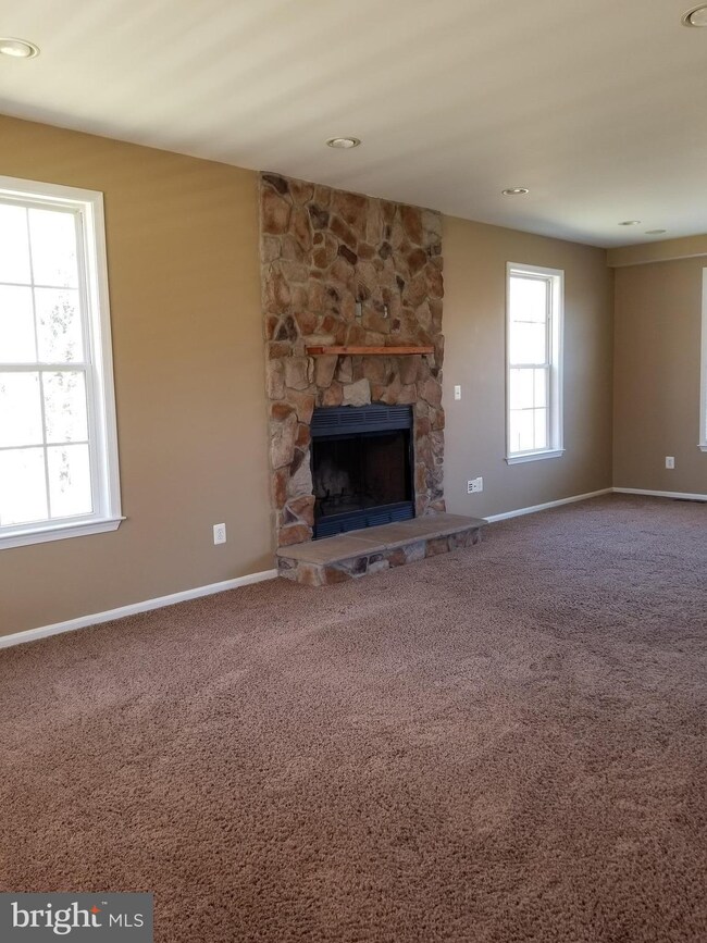 8555 Stevens Rd, Owings, MD 20736 - photo 2