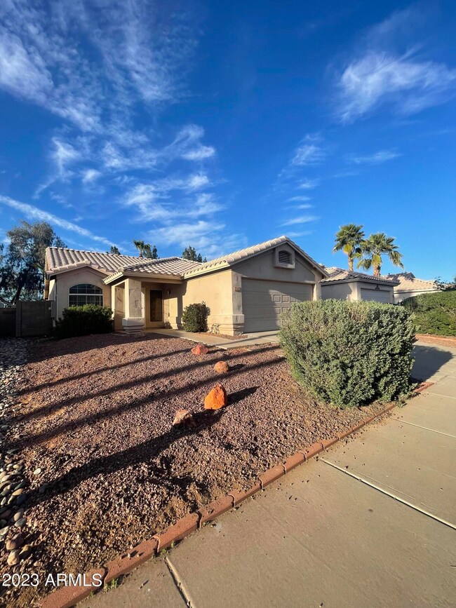 1142 W Orchid Ln, Chandler, AZ 85224 - photo 2