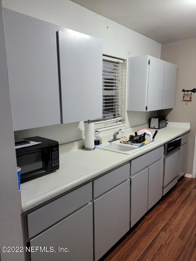 5931 Buckley Dr, Jacksonville, FL 32244 - photo 7