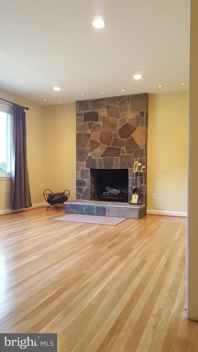 11120 Woodson Ave, Kensington, MD 20895 - photo 2