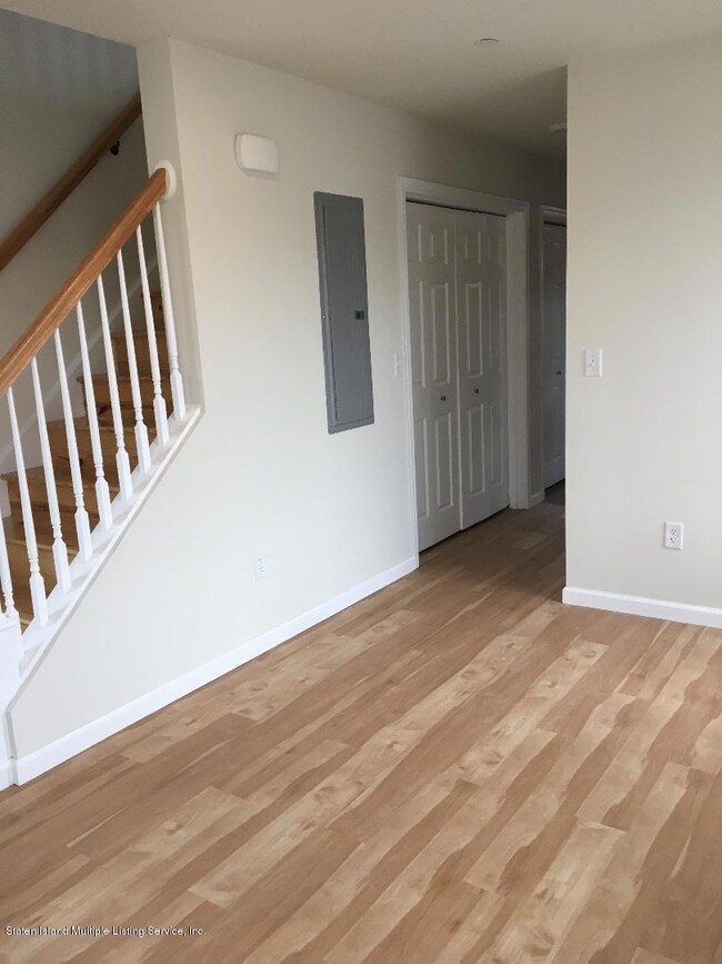 822 Nugent Ave, Staten Island, NY 10306 - photo 2